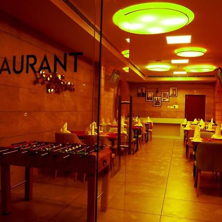 Hotel New York Square Коттаям Экстерьер фото